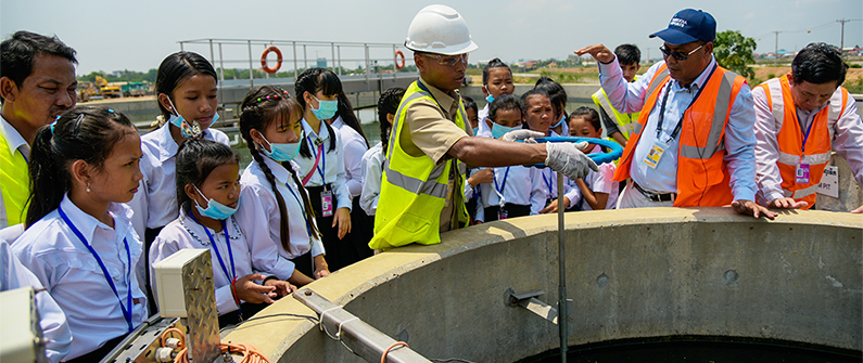 Several dozen students received hands-on demonstrations about what it means to go green during their tour of the airports